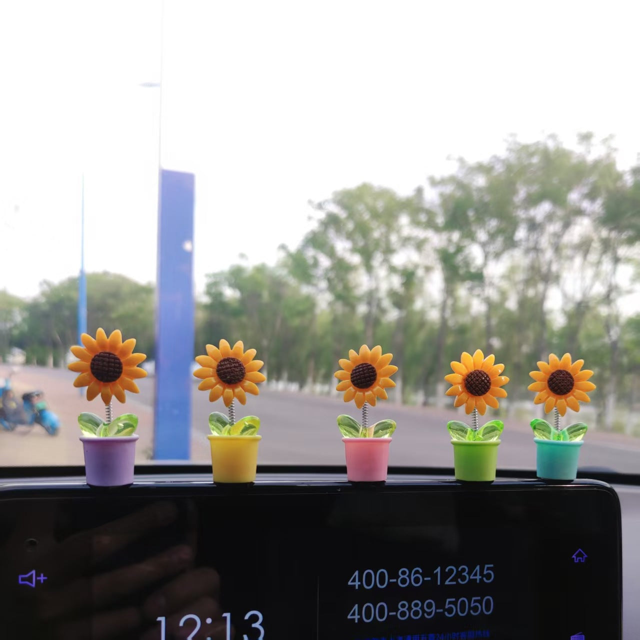 Wobble Sunflower Car Dashboard Decor